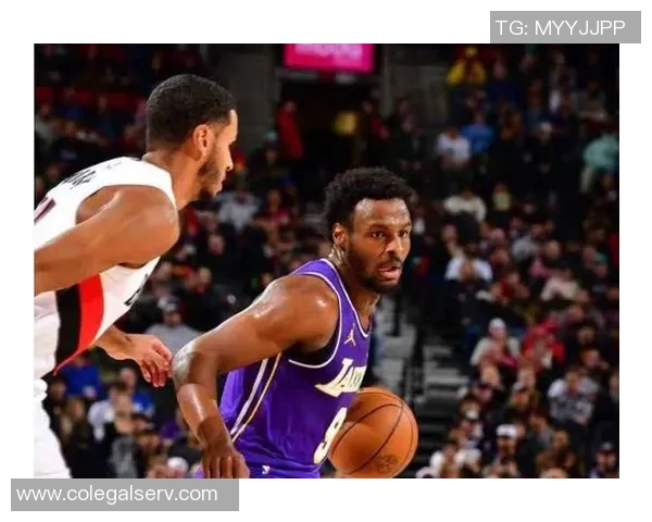 卧龙凤雏组合再现赛场风采美媒调侃艾顿与布朗尼的精彩对决